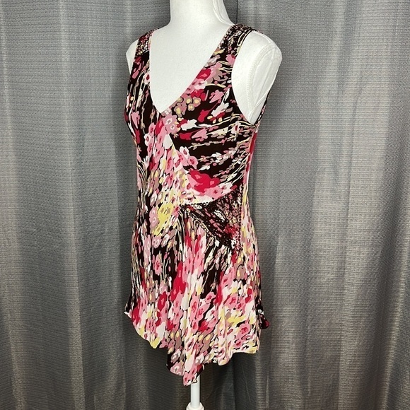 IDEOLOGY SMALL BROWN AND PINK SLEEVELESS SILK BLOUSE WITH HANDKERCHIEF HEM - Picture 2 of 9